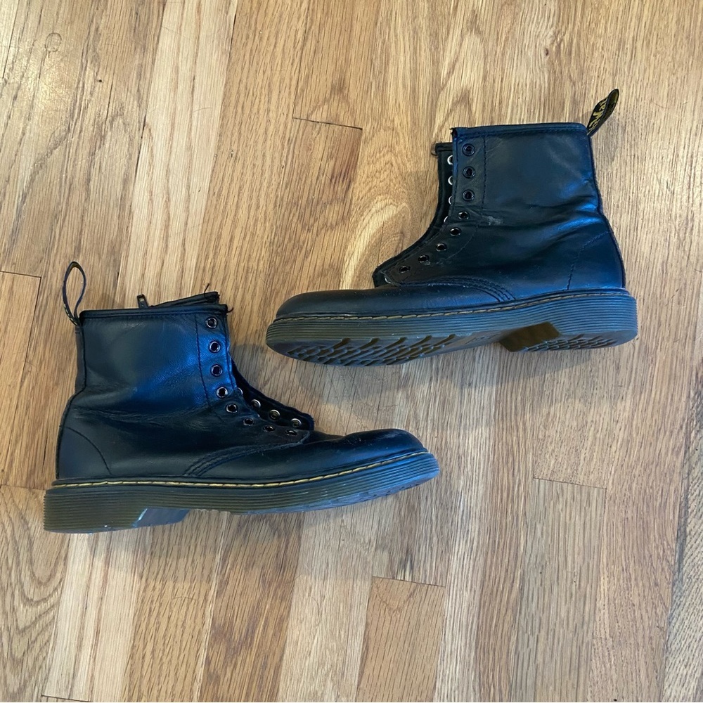 Dr. Martens Black Leather Lace-Up Boots size 3